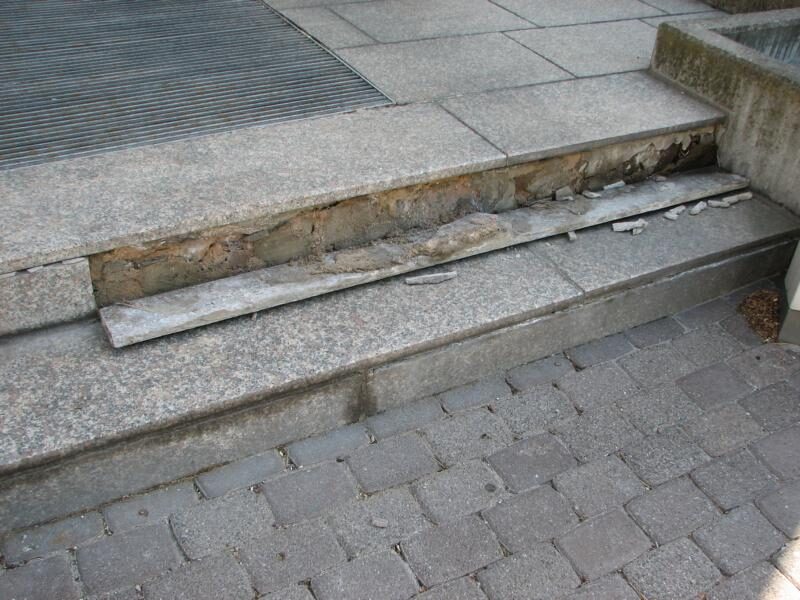 Eingangspodest von Grund auf neu aufgebaut