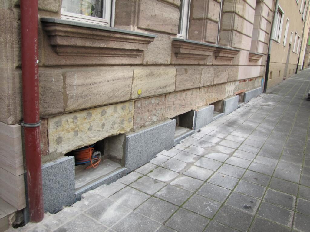 Sockelbekleidung aus deutschem Granit