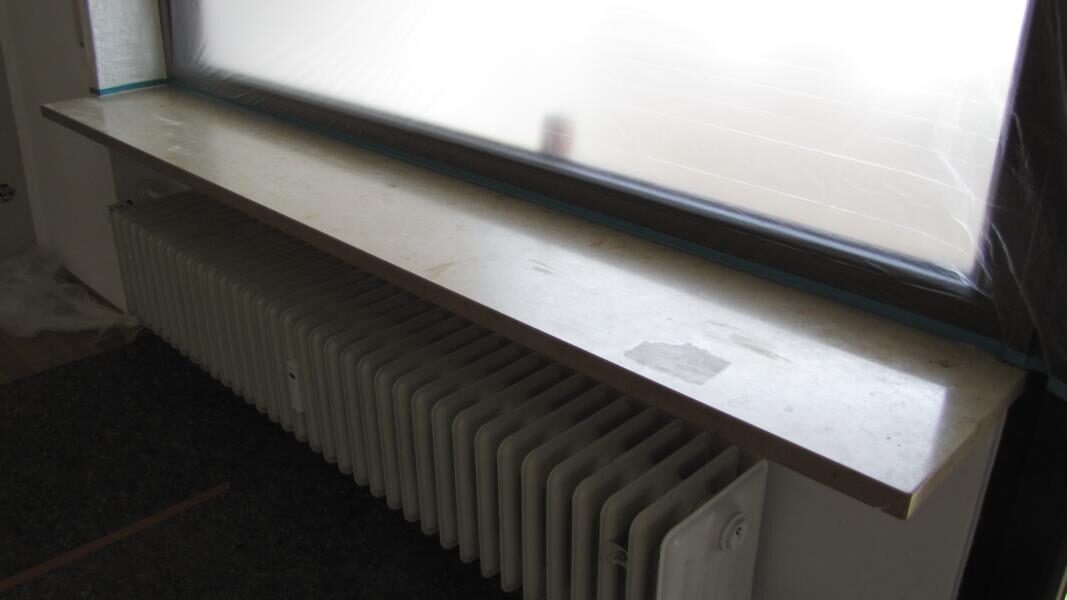 Fensterbänke aus Kalkstein restauriert