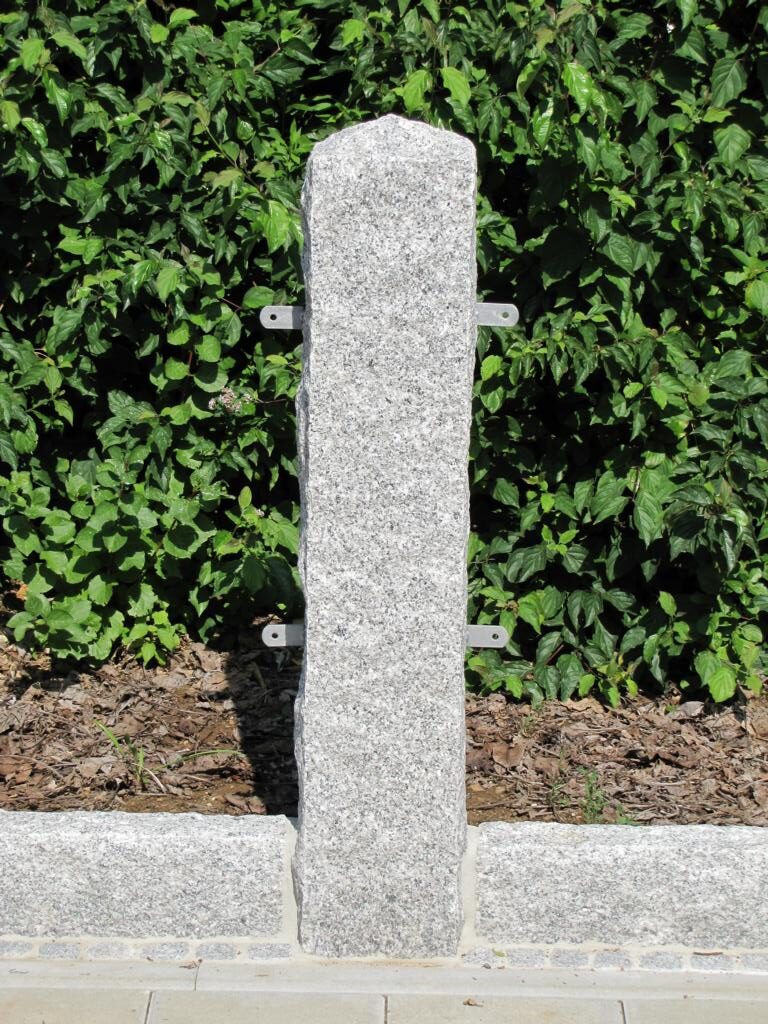 Gartenpfeiler aus Naturstein