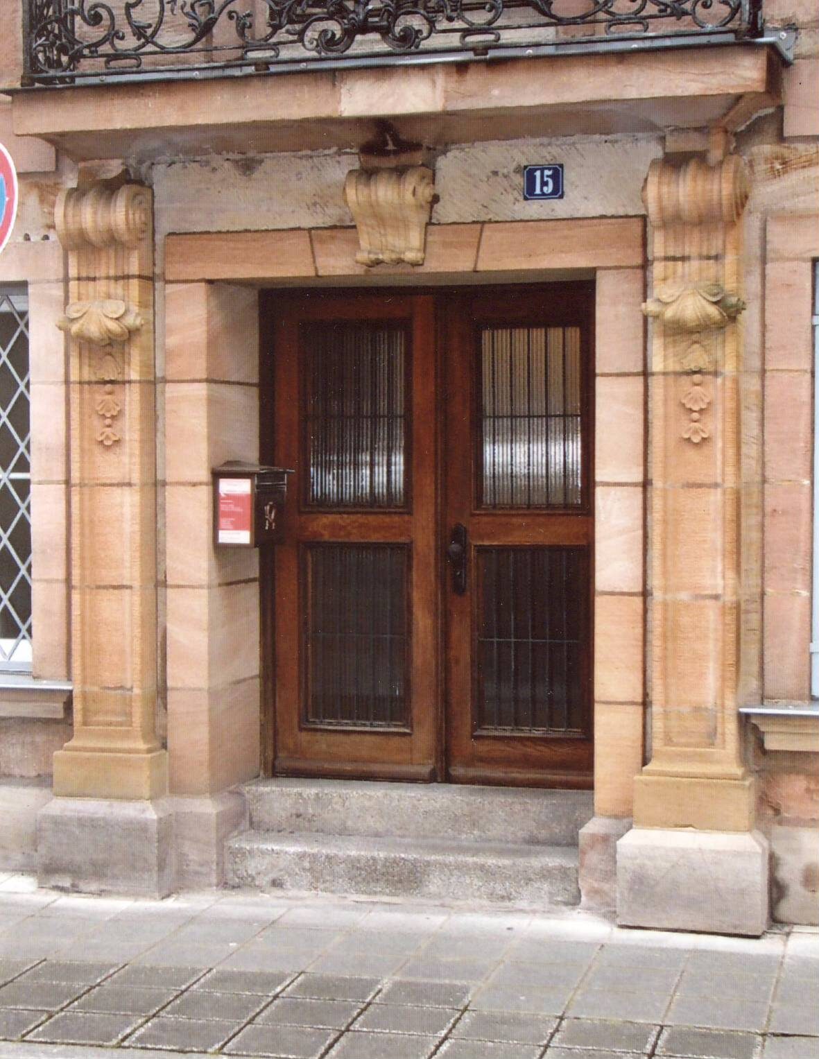 Ornamente und Profile für ein Burggebäude