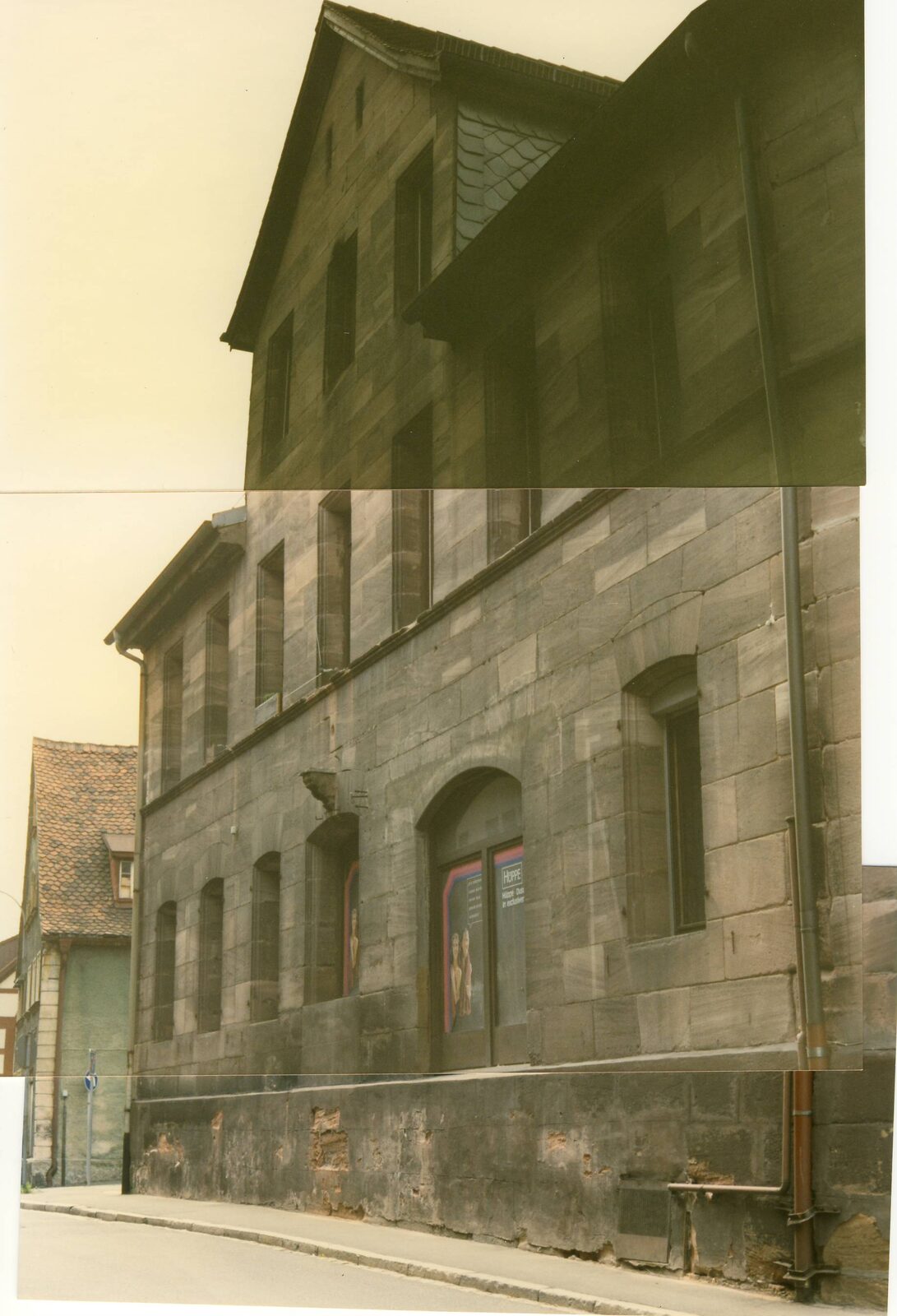 Hausfassade aus Sandstein instand gesetzt