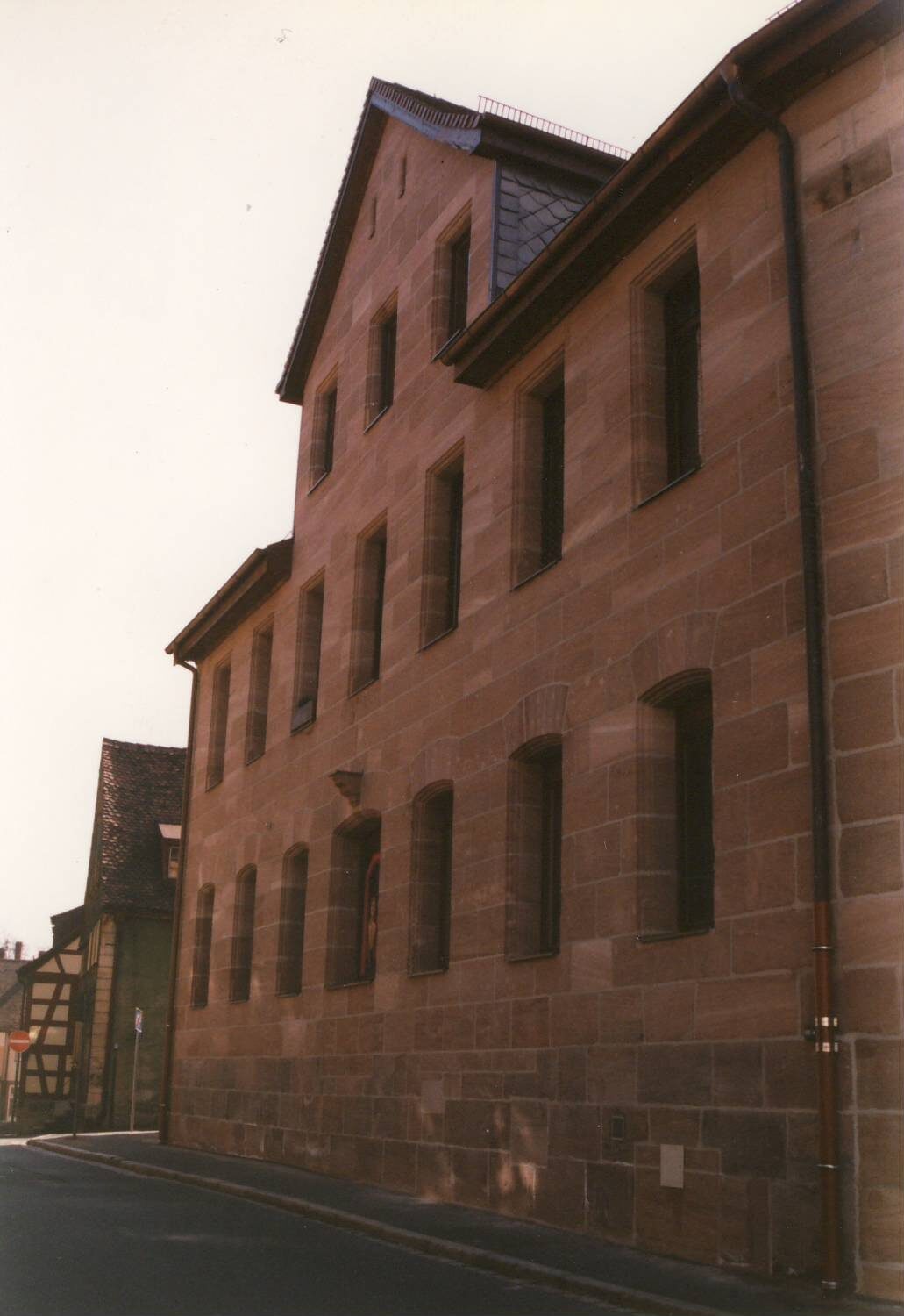 Hausfassade aus Sandstein instand gesetzt