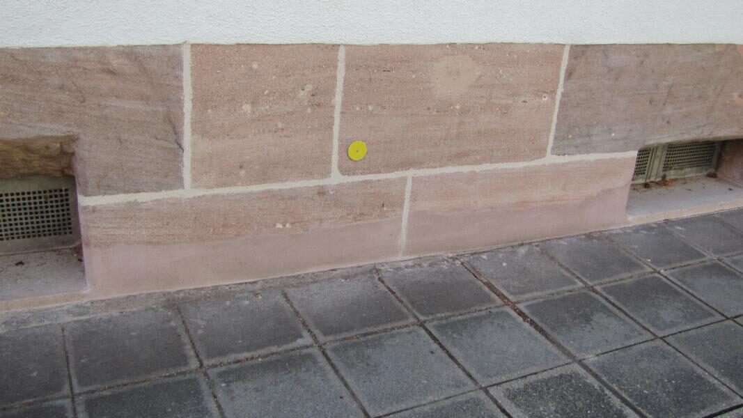Sockelband an einem Wohnhaus erneuert