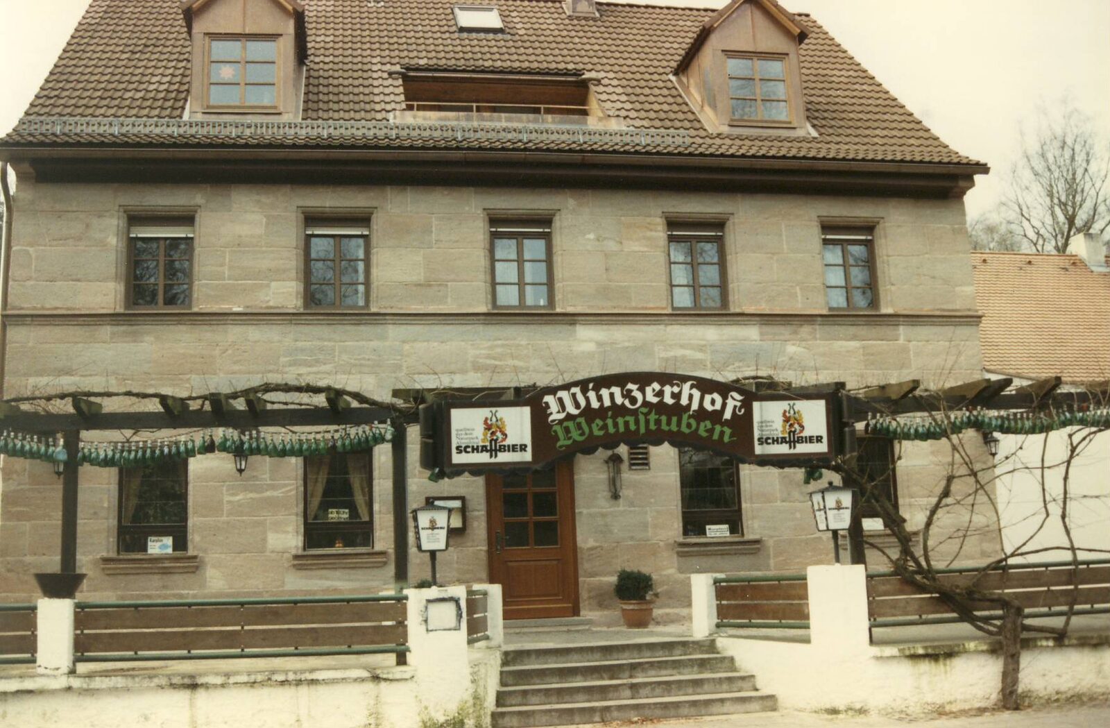 Sandsteinarbeiten an einem Hofgebäude