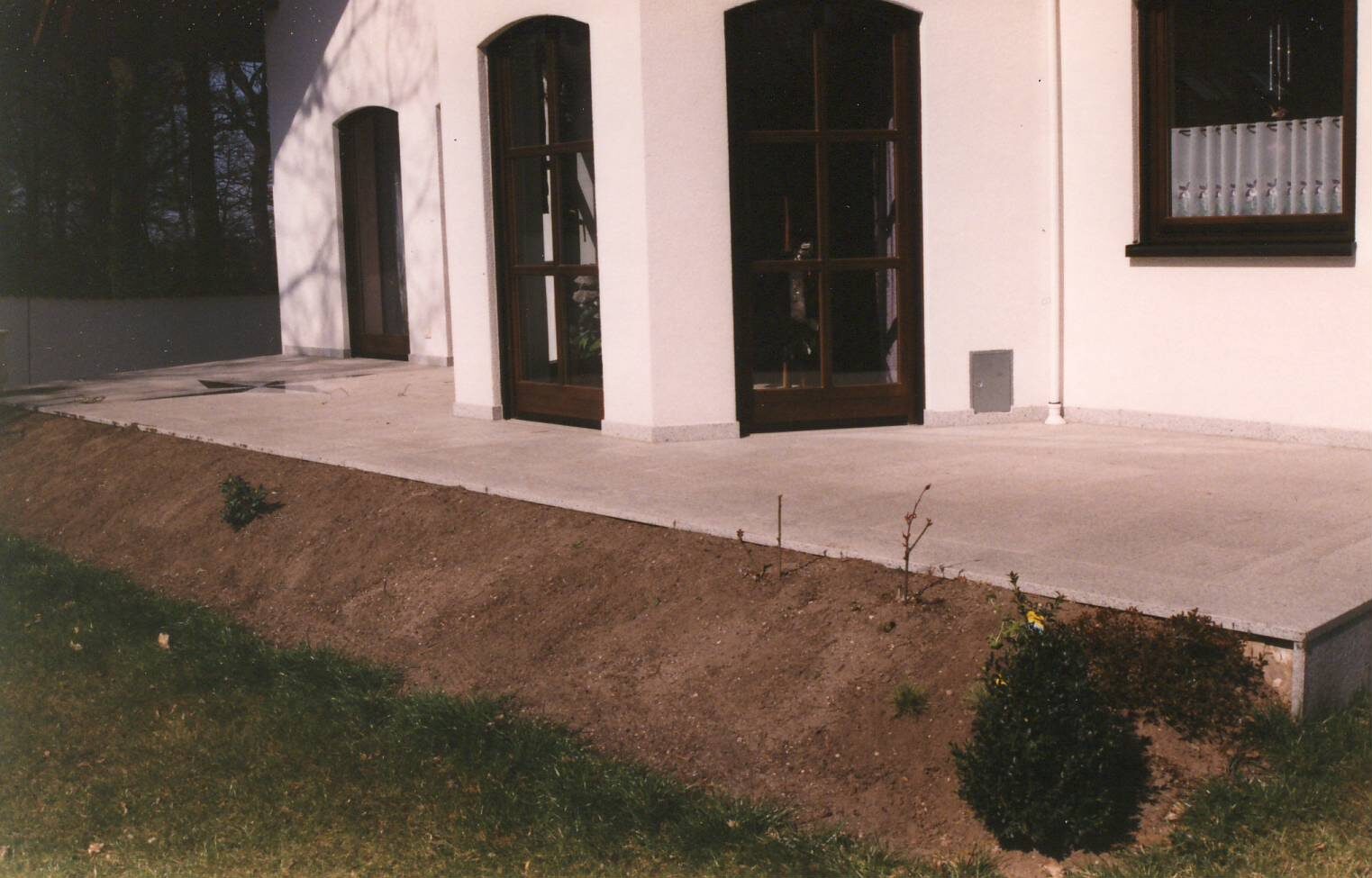 Terrasse aus Natursteinplatten