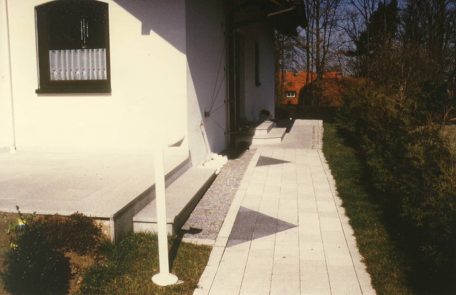 Terrasse aus Natursteinplatten