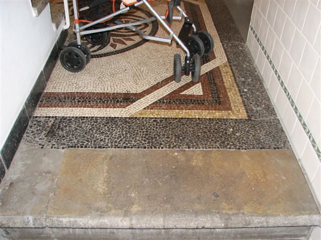 Terrazzoboden mit Fehlstellen instand gesetzt