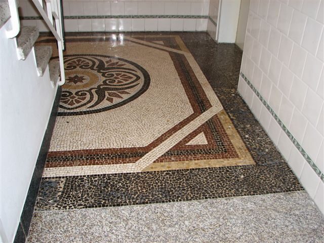 Terrazzoboden mit Fehlstellen instand gesetzt