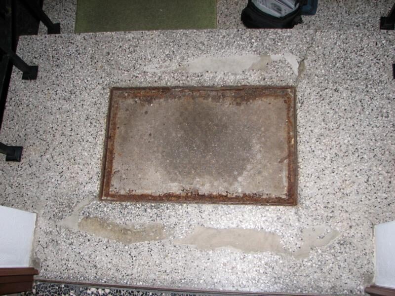 Eingangsbereich aus Terrazzo repariert