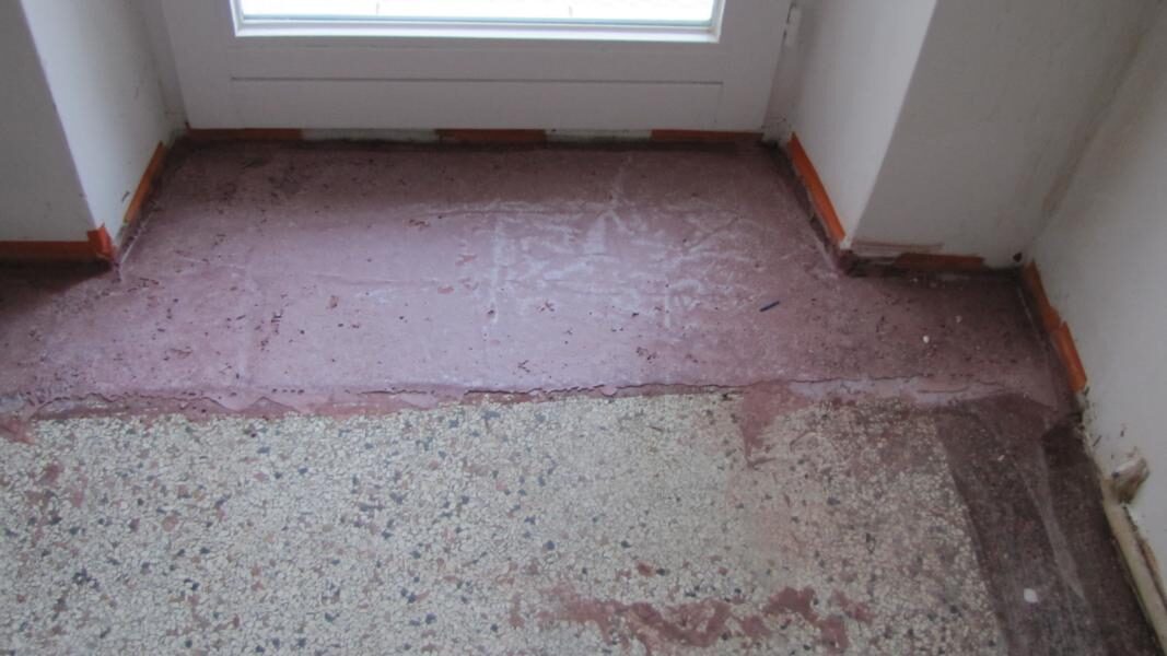 Küchenboden aus Terrazzo aufgearbeitet