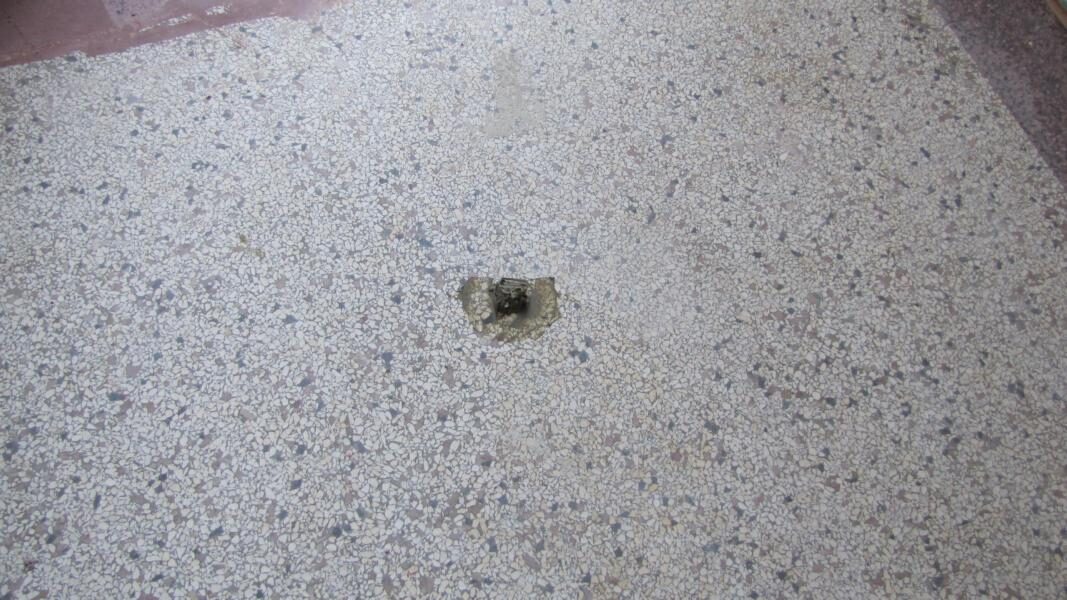 Küchenboden aus Terrazzo aufgearbeitet