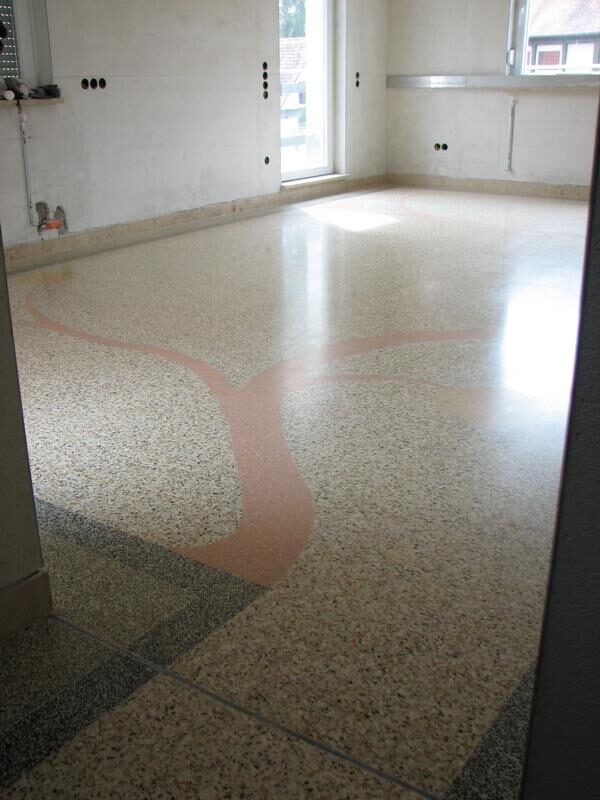 Terrazzo neu gegossen, mit eingelegter Sonne