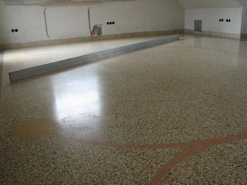 Terrazzo neu gegossen, mit eingelegter Sonne