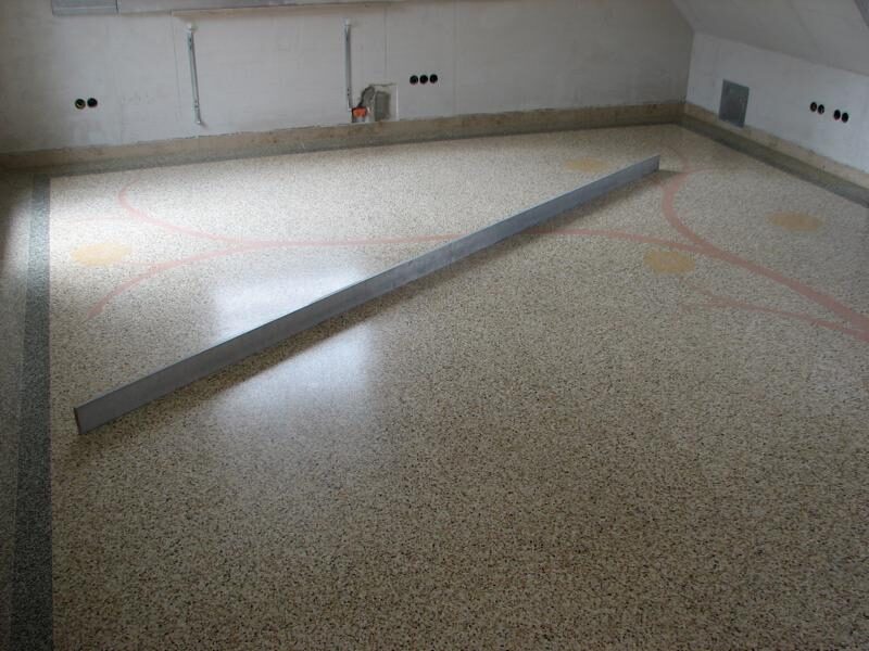 Terrazzo neu gegossen, mit eingelegter Sonne