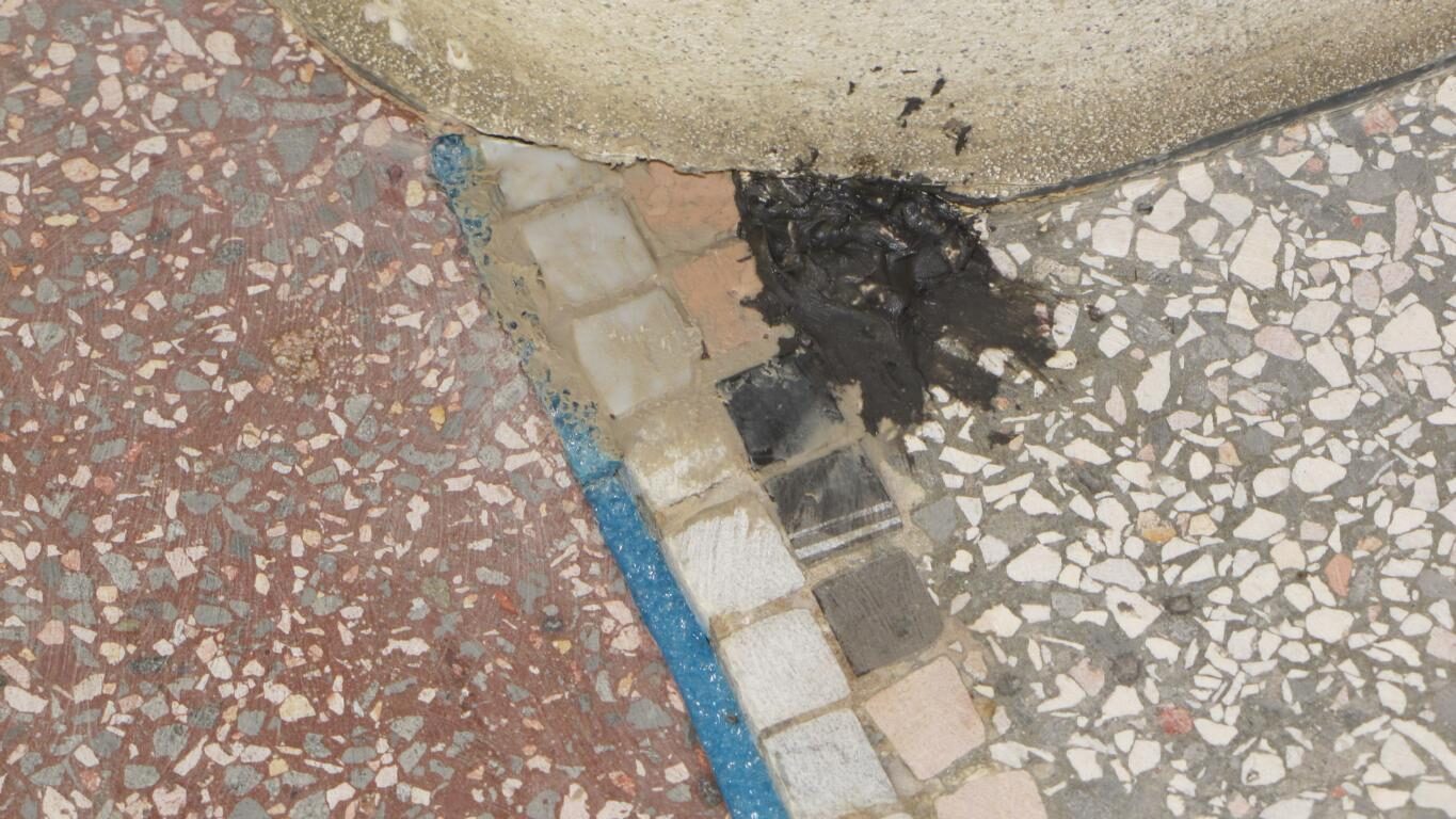 Terrazzoboden im Erdgeschoss freigelegt und geschliffen