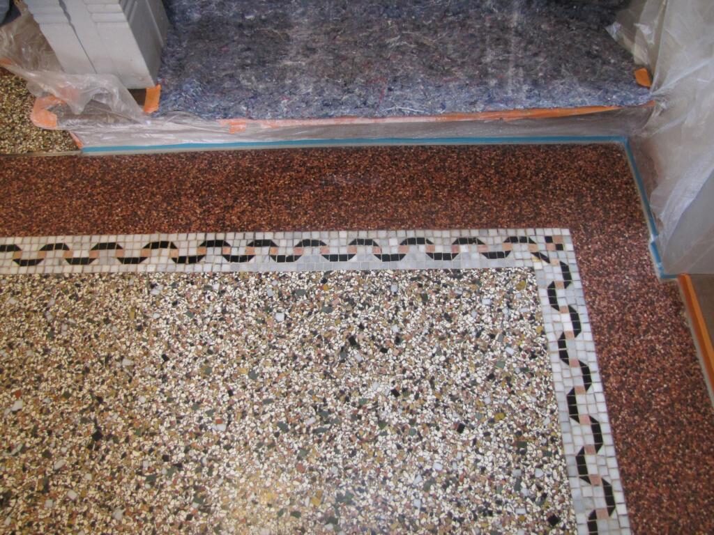 Terrazzoboden im Erdgeschoss freigelegt und geschliffen
