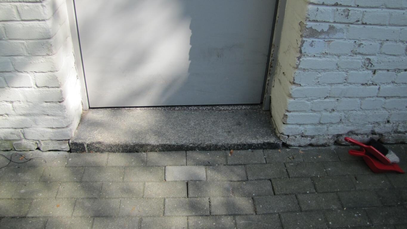 Terrazzoboden im Erdgeschoss freigelegt und geschliffen