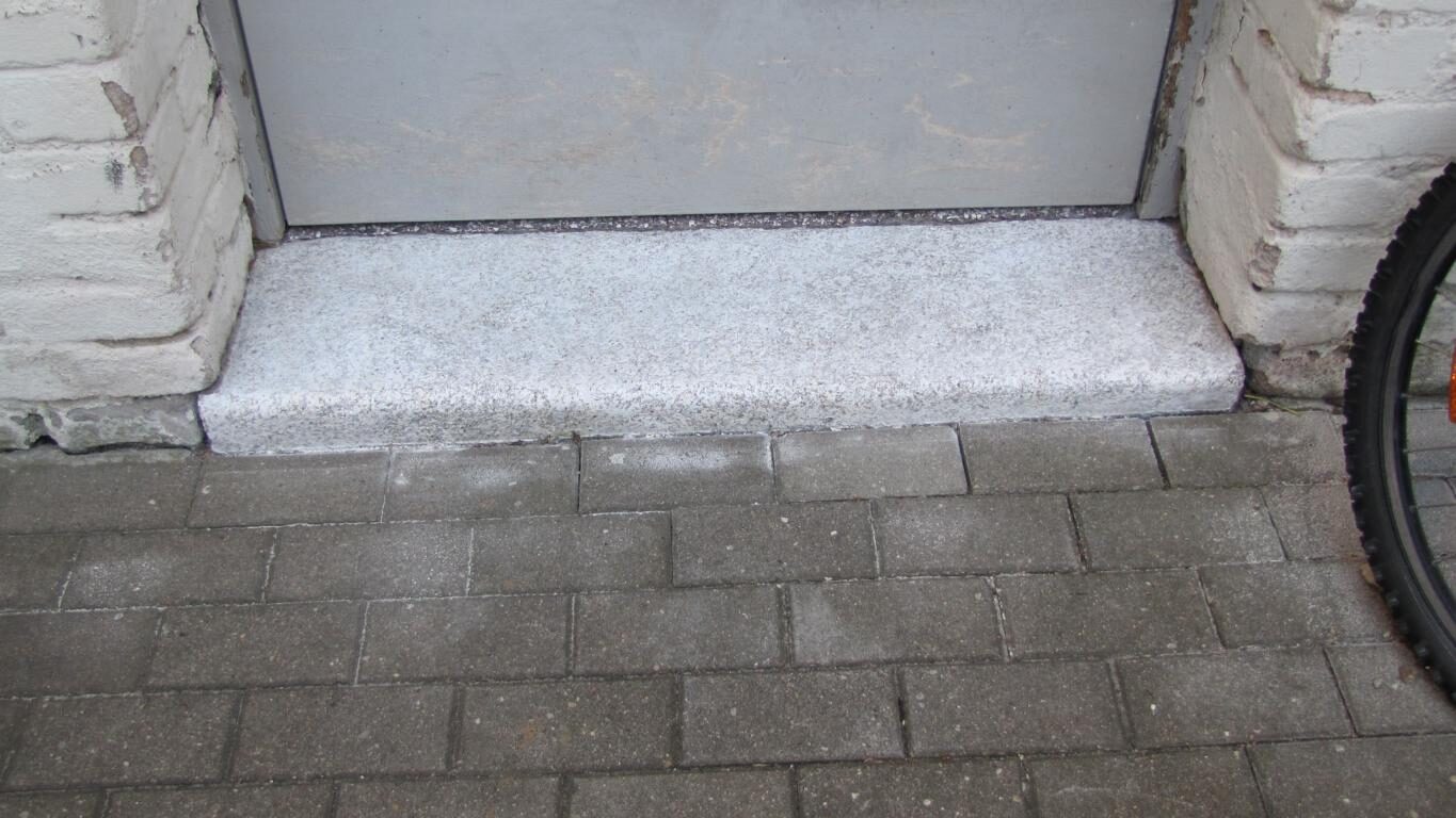 Terrazzoboden im Erdgeschoss freigelegt und geschliffen